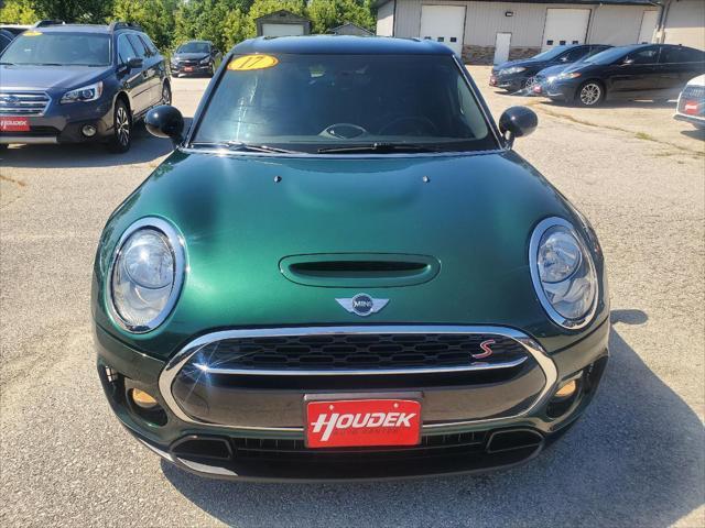 Photo of 2017 British Racing Green Metallic MINI Clubman