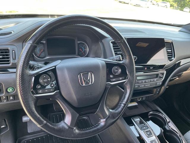 Photo of 2019 Modern Steel Metallic Honda Passport