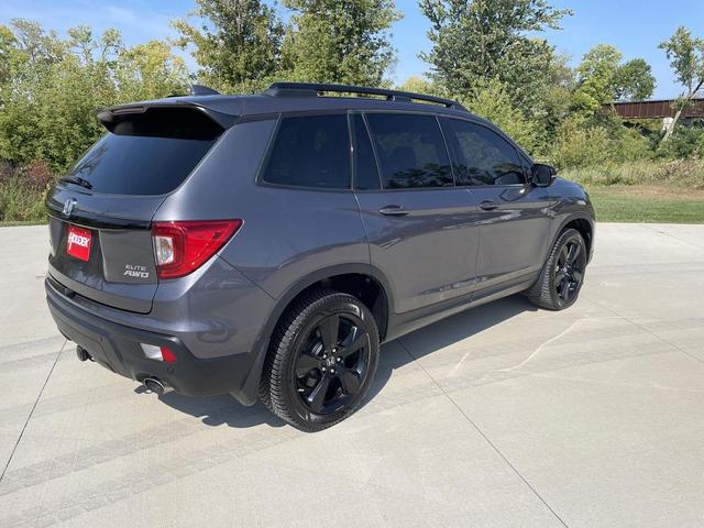 Photo of 2019 Modern Steel Metallic Honda Passport
