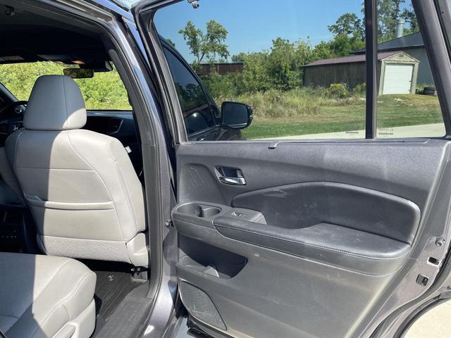 Photo of 2019 Modern Steel Metallic Honda Passport
