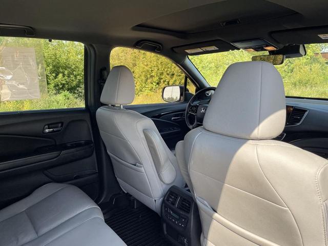 Photo of 2019 Modern Steel Metallic Honda Passport