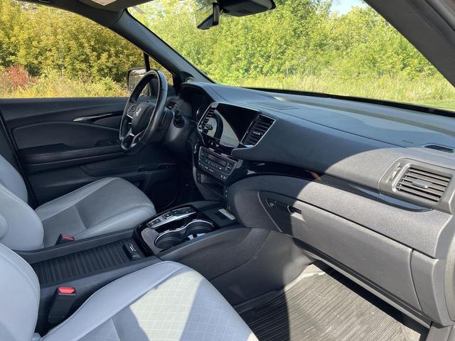 Photo of 2019 Modern Steel Metallic Honda Passport
