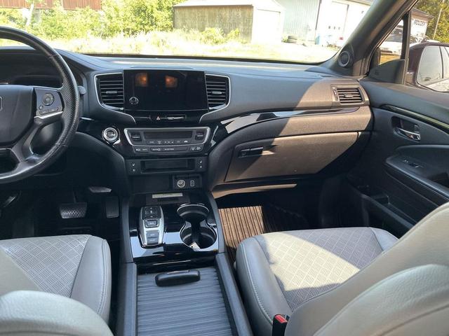 Photo of 2019 Modern Steel Metallic Honda Passport