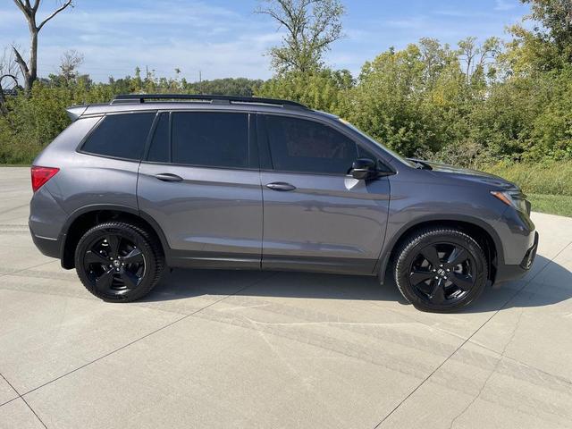 Photo of 2019 Modern Steel Metallic Honda Passport