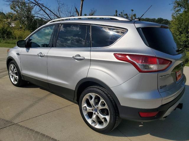 Photo of 2016 Ingot Silver Ford Escape