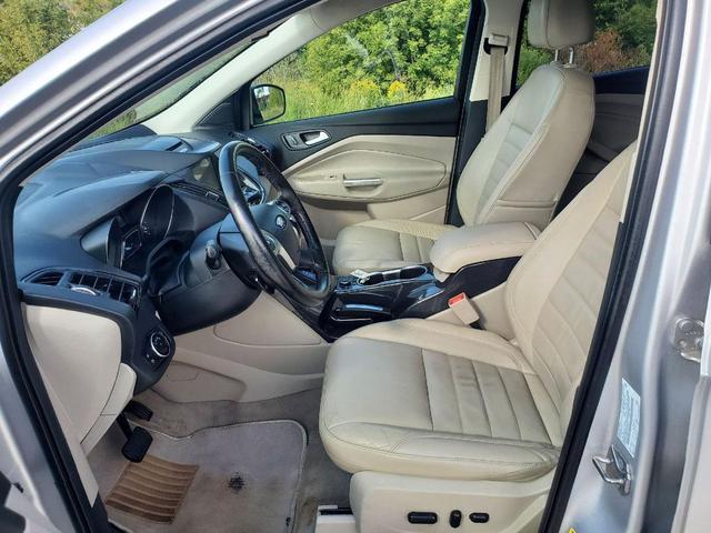 Photo of 2016 Ingot Silver Ford Escape