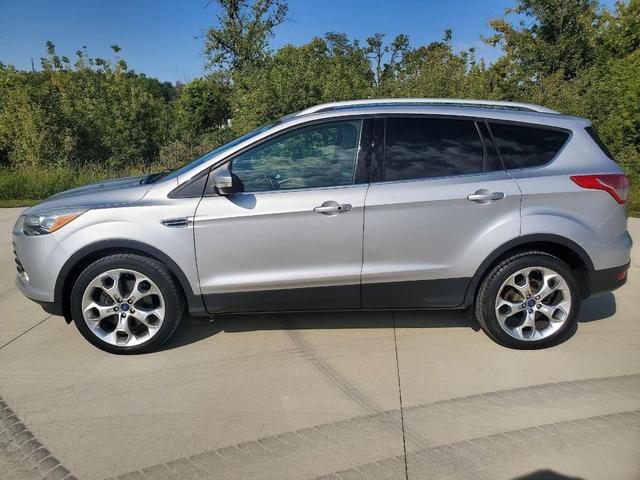 Photo of 2016 Ingot Silver Ford Escape