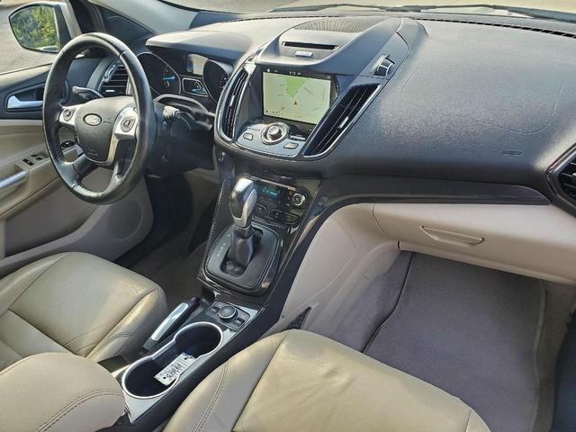 Photo of 2016 Ingot Silver Ford Escape