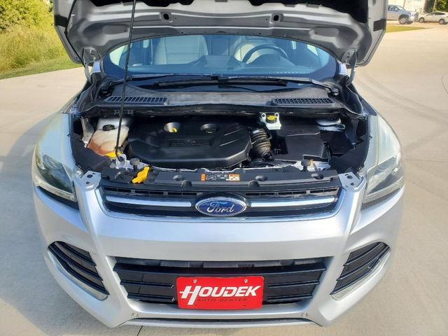 Photo of 2016 Ingot Silver Ford Escape