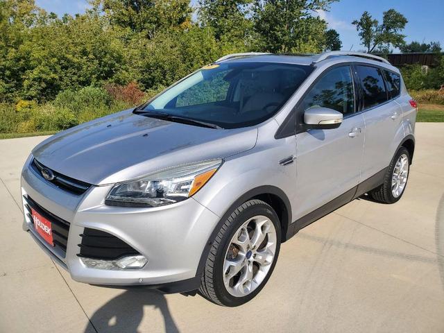 Photo of 2016 Ingot Silver Ford Escape