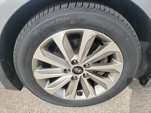 Photo of 2015 Shale Gray Metallic Hyundai SONATA