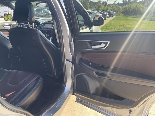 Photo of 2020 Iconic Silver Metallic Ford Edge