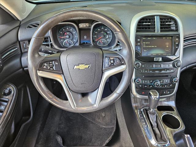 Photo of 2015 Iridescent Pearl Tricoat Chevrolet Malibu