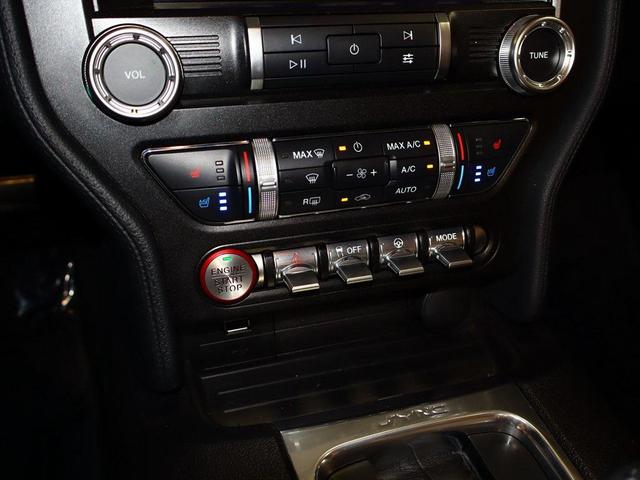 Photo of 2020 Oxford White Ford Mustang