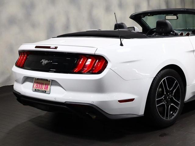 Photo of 2020 Oxford White Ford Mustang