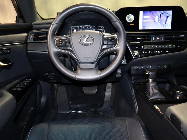 Photo of 2023 0212 Lexus ES 350