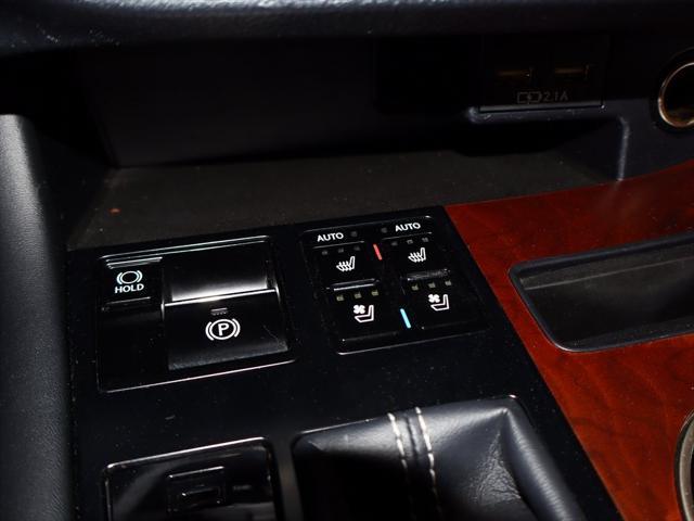 Photo of 2021 Atomic Silver Lexus RX 350