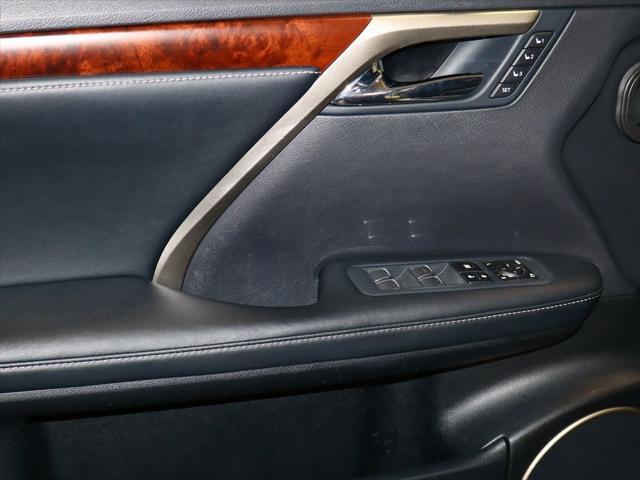 Photo of 2021 Atomic Silver Lexus RX 350