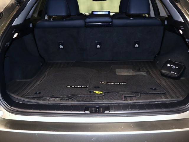 Photo of 2021 Atomic Silver Lexus RX 350