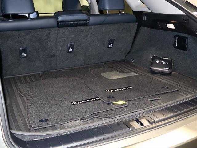 Photo of 2021 Atomic Silver Lexus RX 350