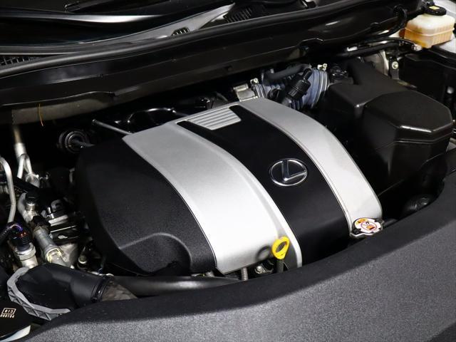 Photo of 2021 Atomic Silver Lexus RX 350
