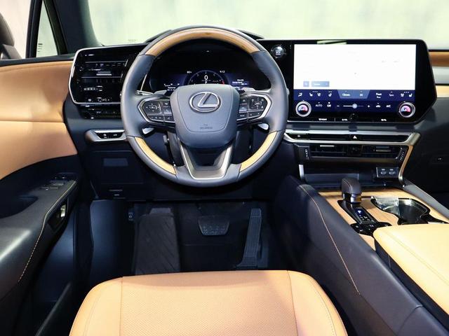Photo of 2025 06x4 Lexus RX 350