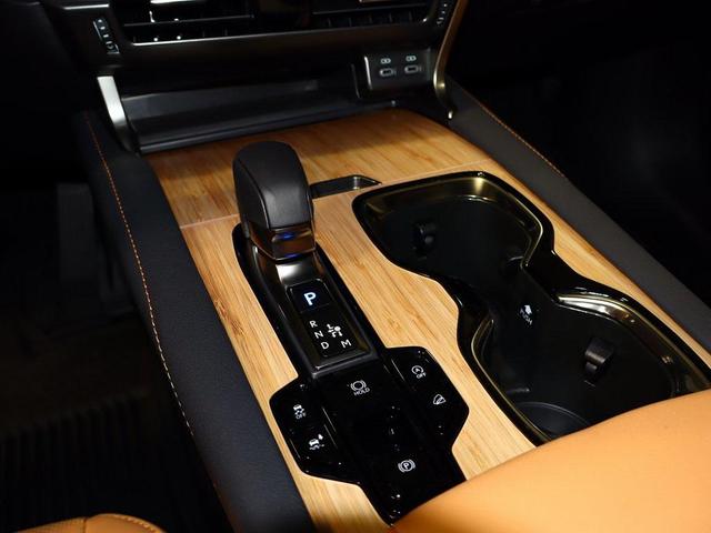 Photo of 2025 06x4 Lexus RX 350