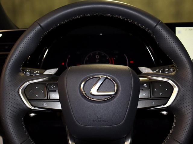 Photo of 2024 Ultra White Lexus RX 350