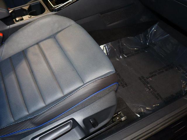 Photo of 2024 Black Volkswagen Golf R