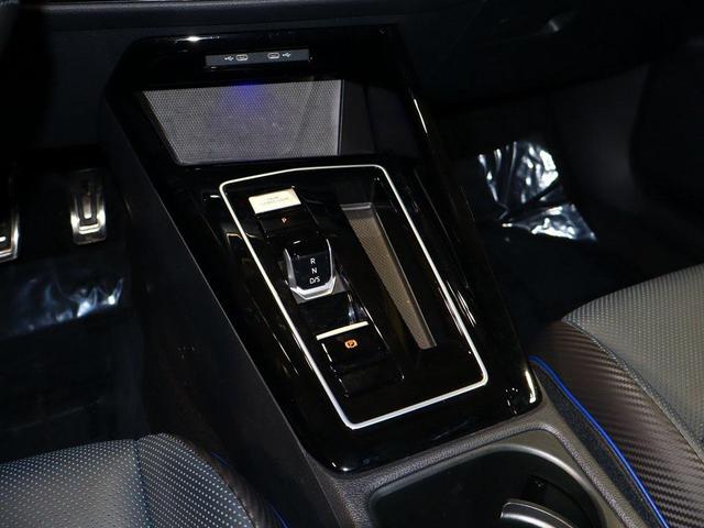 Photo of 2024 Black Volkswagen Golf R