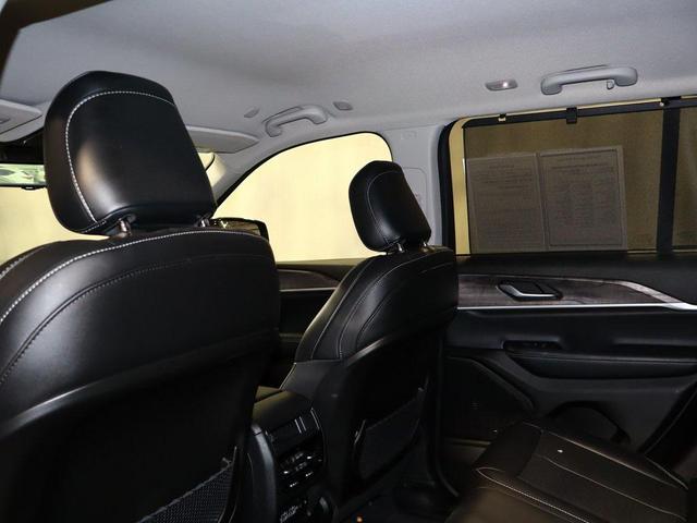 Photo of 2023 Midnight Sky Jeep Grand Cherokee