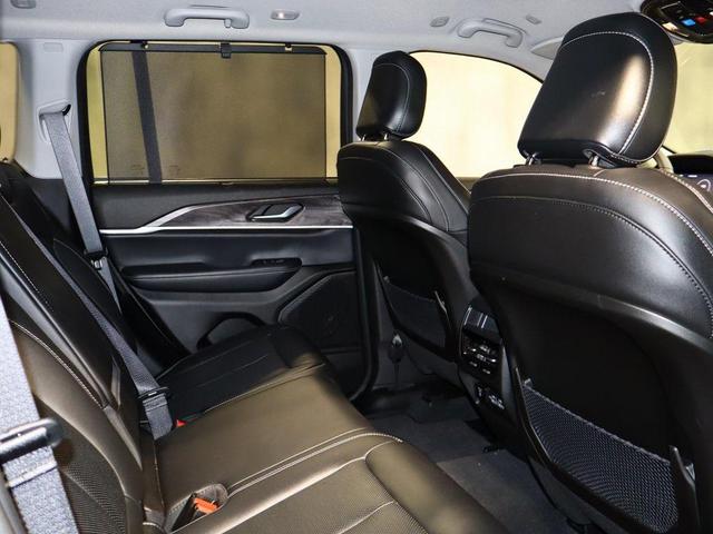 Photo of 2023 Midnight Sky Jeep Grand Cherokee