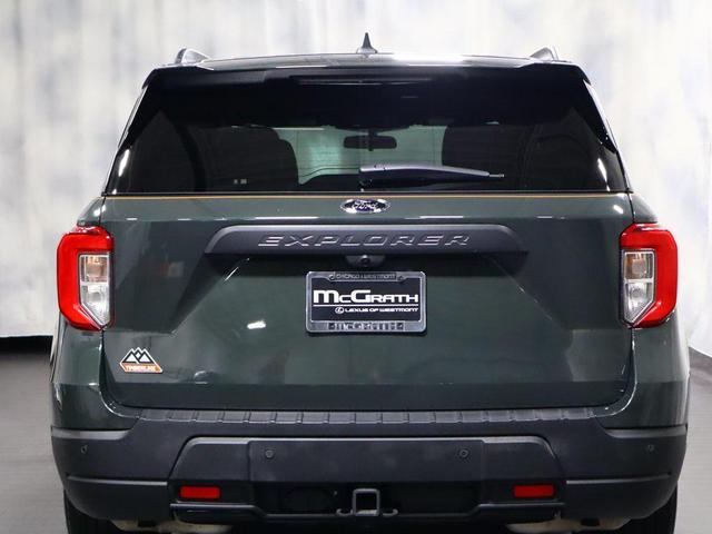 Photo of 2022 FORGED GREEN METALLIC Ford Explorer