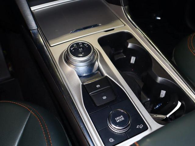 Photo of 2022 FORGED GREEN METALLIC Ford Explorer
