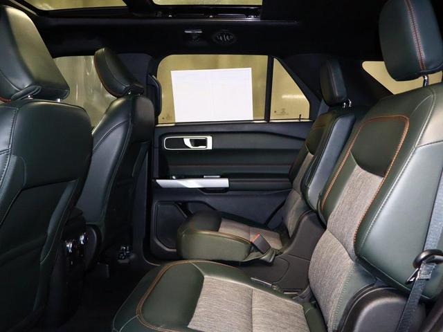 Photo of 2022 FORGED GREEN METALLIC Ford Explorer