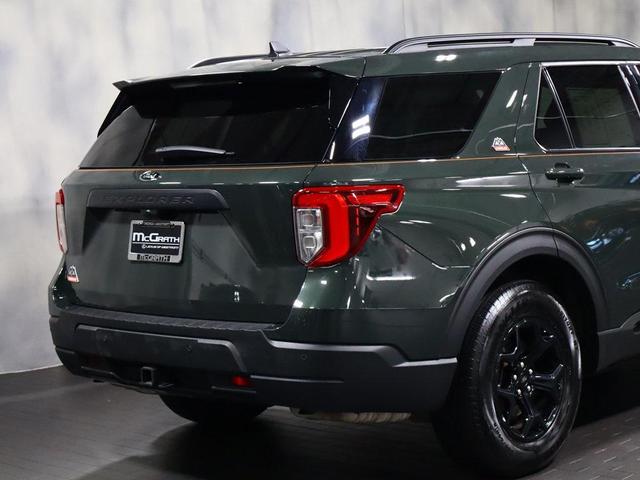 Photo of 2022 FORGED GREEN METALLIC Ford Explorer