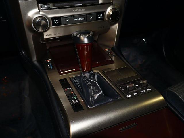 Photo of 2017 Starfire Pearl Lexus GX 460