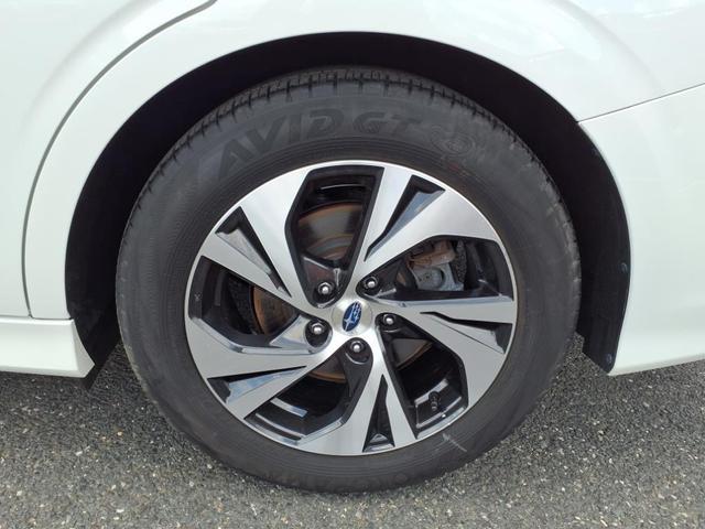 Photo of 2022 Crystal White Pearl Subaru Legacy