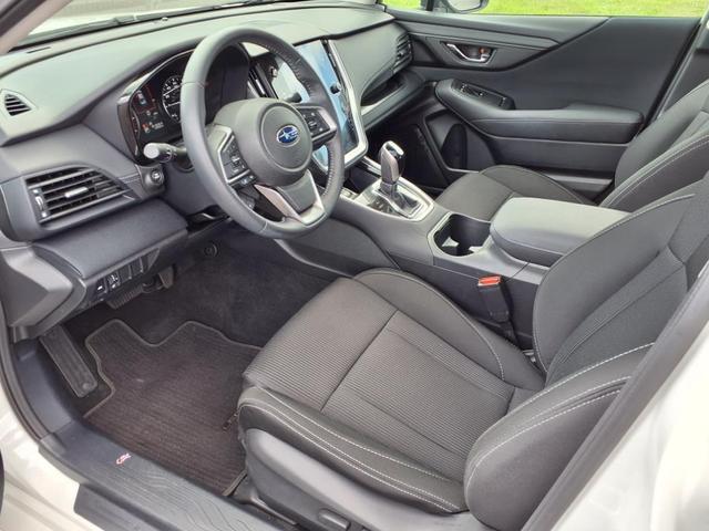 Photo of 2022 Crystal White Pearl Subaru Legacy