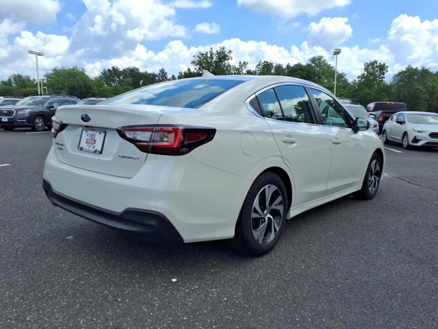 Photo of 2022 Crystal White Pearl Subaru Legacy