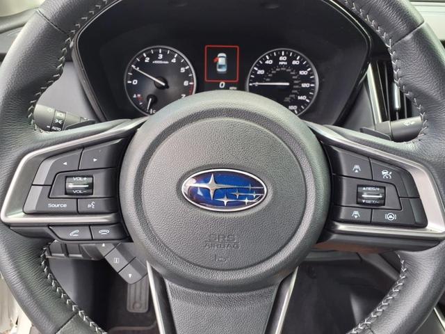 Photo of 2022 Crystal White Pearl Subaru Legacy