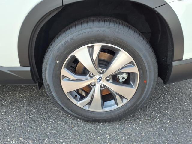 Photo of 2025 Crystal White Pearl Subaru Ascent