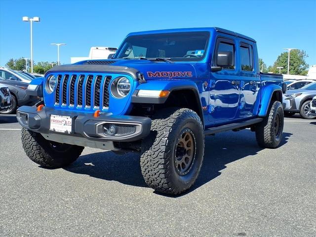 Photo of 2020 Hydro Blue Pearlcoat Jeep Gladiator
