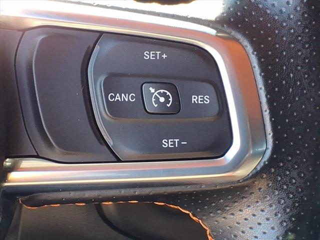 Photo of 2020 Hydro Blue Pearlcoat Jeep Gladiator