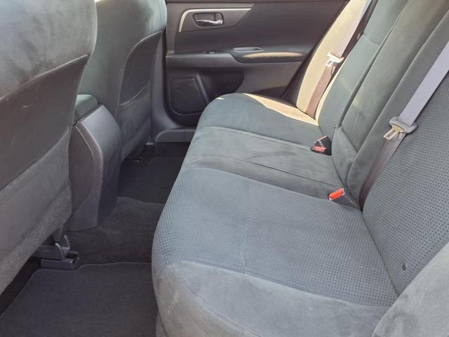 Photo of 2015 Gun Metallic Nissan Altima