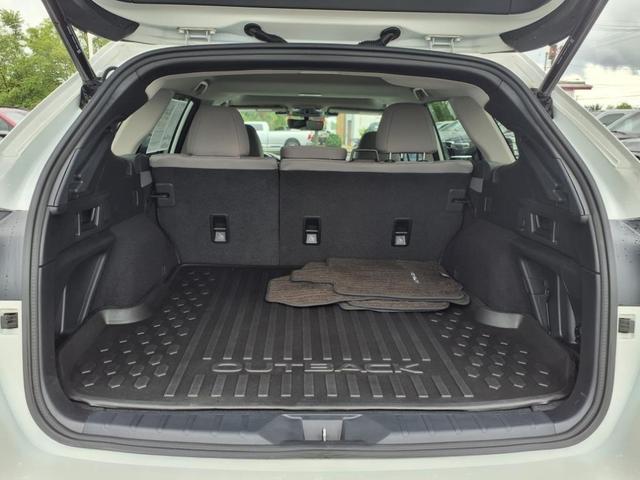 Photo of 2023 Crystal White Pearl Subaru Outback