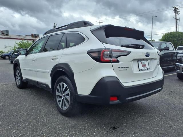 Photo of 2023 Crystal White Pearl Subaru Outback