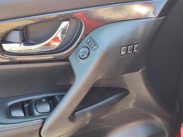 Photo of 2020 Scarlet Ember Nissan Rogue