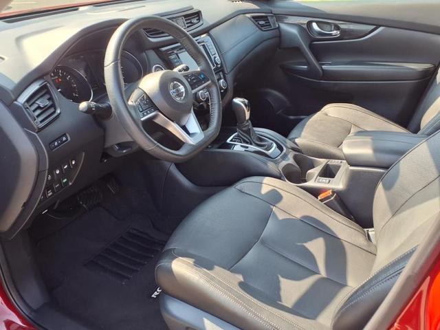 Photo of 2020 Scarlet Ember Nissan Rogue
