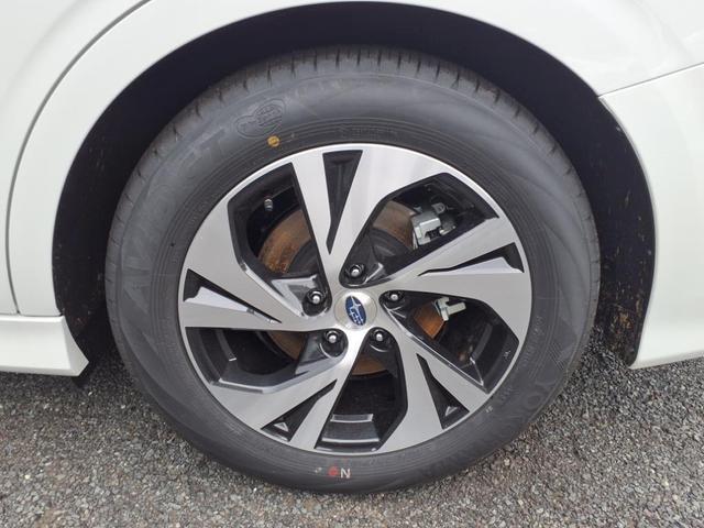 Photo of 2025 Crystal White Subaru Legacy